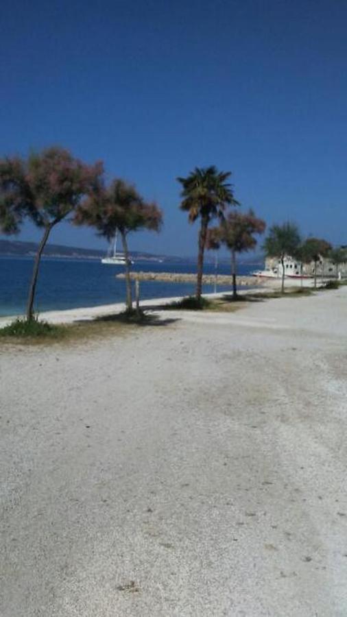 Apartments Toma Kastela Bagian luar foto